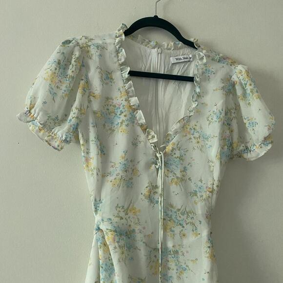 With Jean White Puff Sleeve V-Neck Sundress - Picture 5 of 9